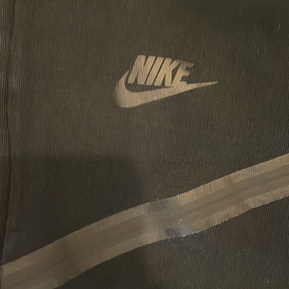 Black Nike Tech - Picture 2 of 4